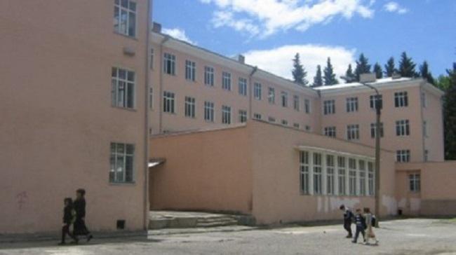 32-ე სკოლაში, სადაც ორი დღის მოსწავლეები მოიწამლნენ, მშობლების თქმით, დღეს რამდენიმე ბავშვი ისევ შეუძლოდ გახდა - რას ამბობს სკოლის დირექტორი?