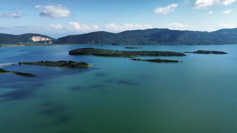 ტყიბულის წყალსაცავში მდებარე ერთ-ერთი კუნძული ხელმეორედ 3-ჯერ ძვირად გაიყიდა - რა ევალება ახალ მფლობელს?