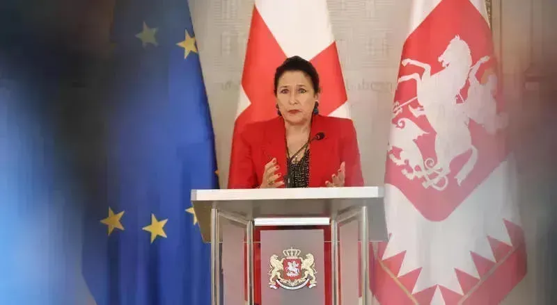 პრეზიდენტი სალომე ზურაბიშვილი ბრიფინგს გამართავს