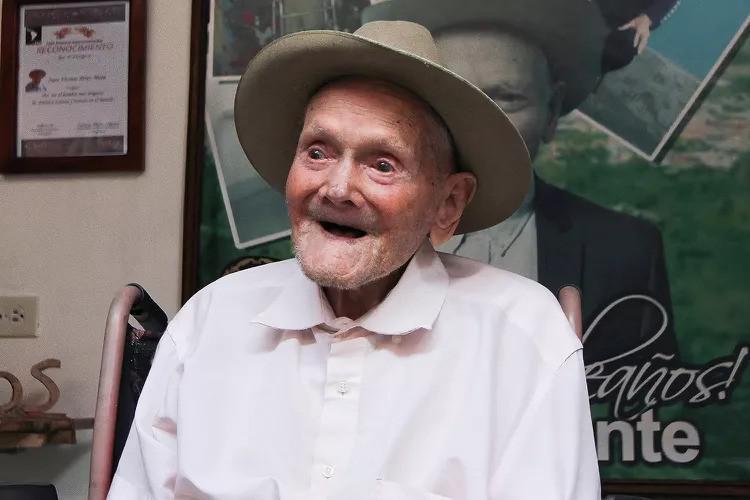 გარდაიცვალა მსოფლიოს ყველაზე ხანდაზმული მამაკაცი