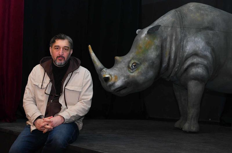 ზურა გეწაძე - პროტესტი ყველა "იზმის“ წინააღმდეგ …როცა ჩვენს გარშემო, მარტორქები დარბიან