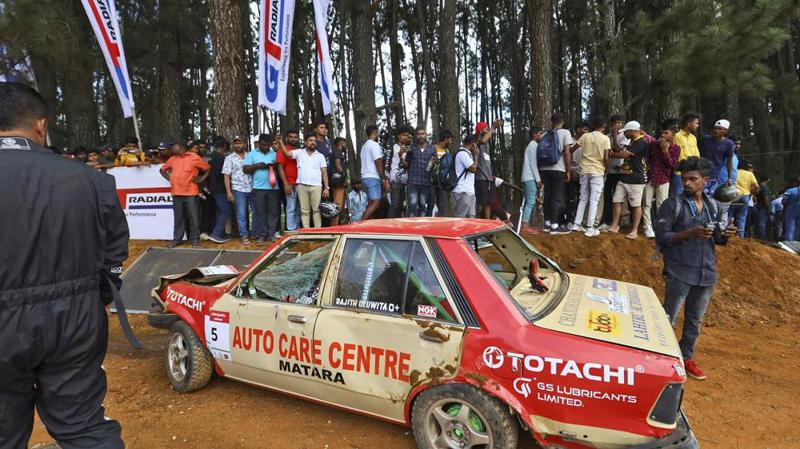 ტრაგედია შრი-ლანკაში, რალის დროს - დაღუპულია 7 ადამიანი, მათ შორის 8 წლის გოგონა