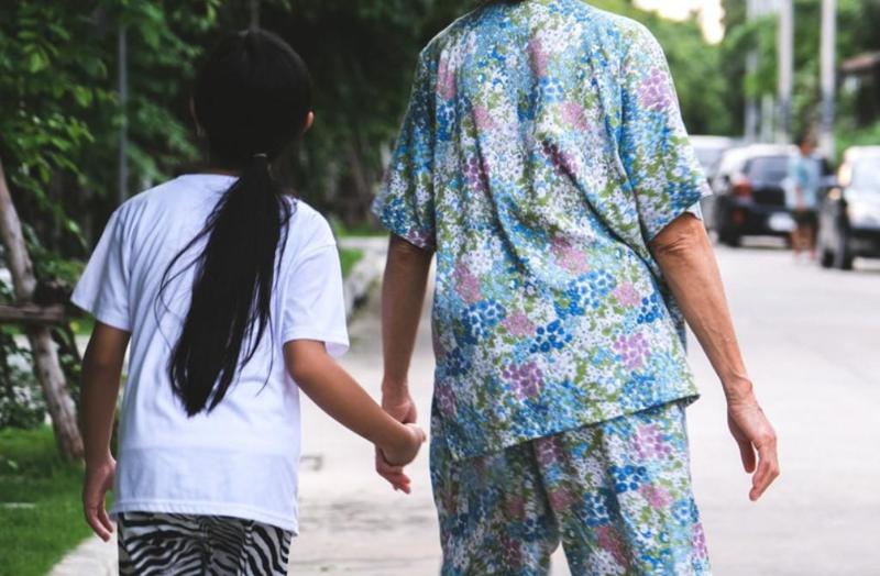 ქალმა 11 წლის გოგონა მოიტაცა, რათა შვილისთვის "იდეალურ ცოლად" აღეზარდა - ამბავი, რომელმაც ჩინეთში დიდი რეზონანსი გამოიწვია