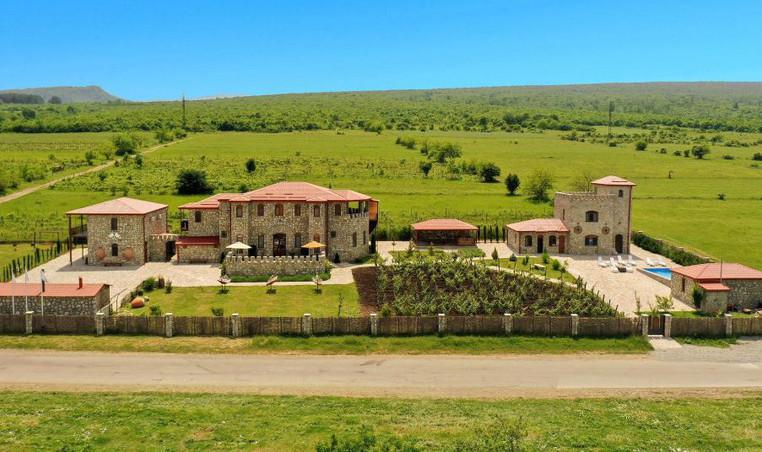 სასტუმრო, რესტორანი, საუნა, აუზი და... - როგორია შატო თელავში, რომელიც 6,8 მილიონად იყიდება (ფოტოები)