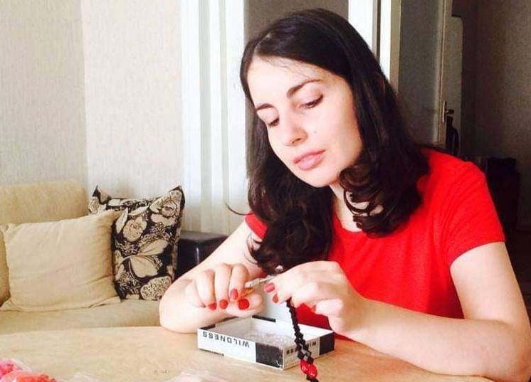 "ქუდბედიანი ვარ...“ - ახალგაზრდა მხატვრის მრავალმხრივი შემოქმედება და პანდემიის დროს აღმოჩენილი ნიჭი