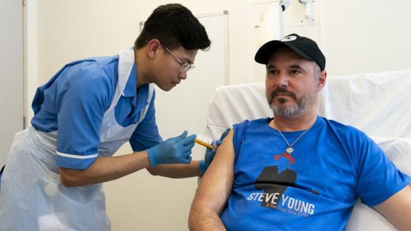 დიდ ბრიტანეთში, ექიმებმა მელანომის ვაქცინის გამოცდა დაიწყეს - ეს არის მსოფლიოში პირველი ვაქცინა, რომელიც კიბოს განკურნების თვალსაზრისით შესაძლოა რევოლუციურიც კი აღმოჩნდეს