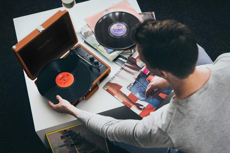 რატომ უნდა მოუსმინოთ მუსიკას ვინილის ფირსაკრავზე?