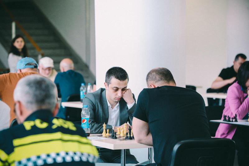 ჩცდ-ს ბაქარი შსს-ში: რაზე დასაქმდა მსახიობი უწყებაში - ფოტოები სამინისტროს შიდა ტურნირიდან