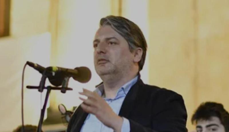 "ჩვენ არ ვიმალებით, სამი თვეა ქუჩებში, ღიად, მსოფლიოს დასანახად გამოვდივართ, ისინი იმალებიან - მათი სახელია "84" - რატი ამაღლობელი