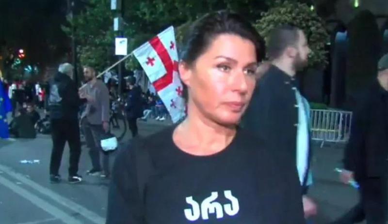 "პოლიციამ დამირეკა და მითხრა, რომ ალექსი პეტრიაშვილი დიღომში ჰყავთ გადაყვანილი" - რას ამბობს ეკა მიშველაძე დაკავებულ მეუღლეზე