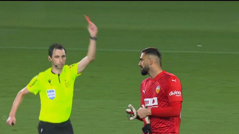 "სამართლიანი გაძევებაა, მაგრამ ამან ჩვენზე საშინლად იმოქმედა" - გიორგი მამარდაშვილის შეცდომა, წითელი ბარათი "ბარსასთან" და ფანების გამოხმაურება (ვიდეო)