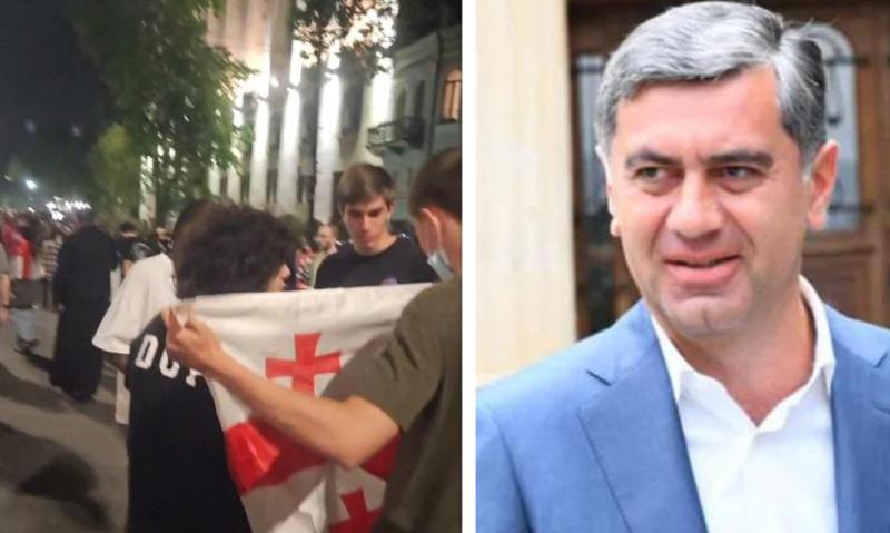 "9 აპრილის ღამეს 15 წლის ვიყავი მამაჩემი ქუჩა-ქუჩა რომ მეძებდა. წუხელ, 15 წლის შვილი სახლში აღარ იყო. დავუწყე ძებნა და ლაივში ვიპოვე, რუსთაველზე" - რას წერს ირაკლი ოქრუაშვილი