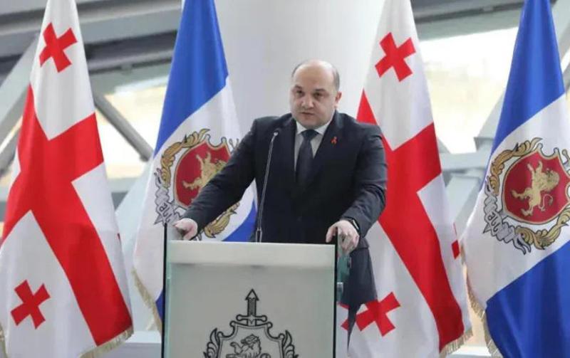 "პოლიციას რეზინის ტყვიები არ გამოუყენებია - თავდასხმის მოსაგერიებლად იყენებს წყლის ჭავლს, ცრემლსადენ გაზსა და წიწაკის სპრეის" - შსს