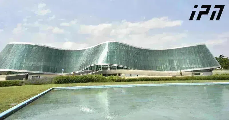 2 მაისს, გმირთა მოედნის მიმდებარედ აქციაზე სამართალდამცავებმა 23 პირი დააკავეს