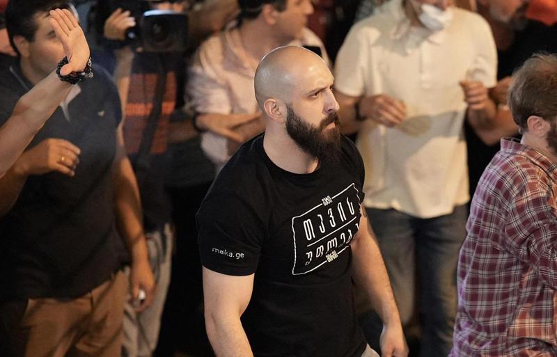 "არ გაჩერდნენ მარტო ჩვენზე, ჩემი ოჯახის წევრებს, ბებიაჩემსაც კი დაურეკეს, ბაბუაჩემსაც თუ იპოვიან, შეუძლიათ, რომ მიეწიონ იქ" - ბორის ყურუა