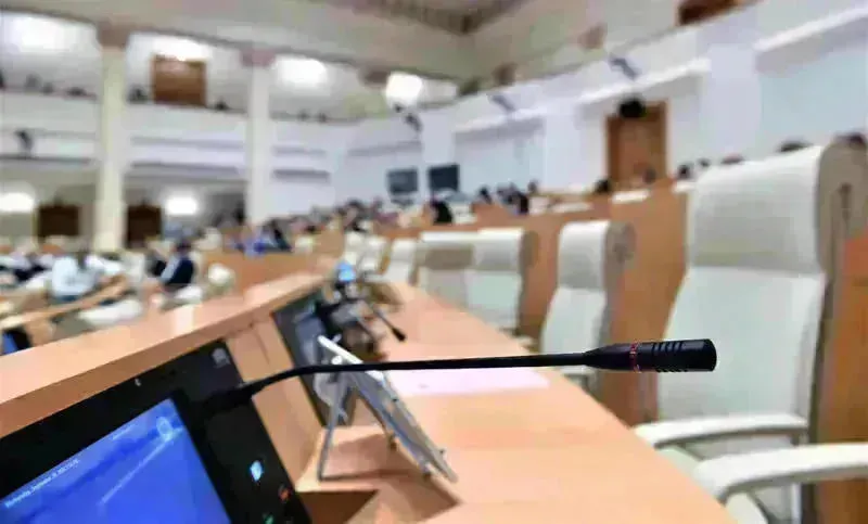 მმართველი გუნდი ცესკოს საკონსულტაციო ჯგუფს აუქმებს - რა განმარტებას აკეთებენ პროექტის ინიციატორები?