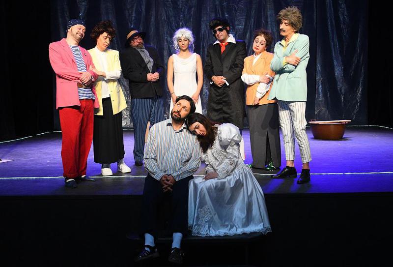 "ხომ შეიძლება საფრთხობელასაც ჰქონდეს ფაქიზი სული?!" - სევდიანი კომედია ბედნიერების მაძიებელ წყვილზე