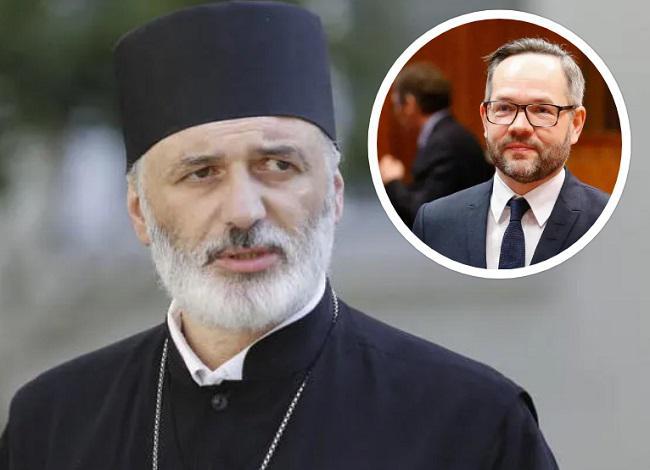 "ჩვენ მოვისმინეთ მაიკლ როთის სამარცხვინო განცხადება, სადაც ეკლესიას შეეხო ძალიან ცუდად...  თავად მისი ცხოვრების წესი ვიცით რაც არის" - დეკანოზი ანდრია ჯაღმაიძე