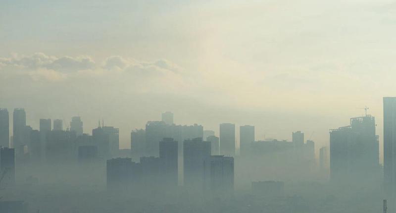 კილომეტრებზე გადაჭიმული ნაგვის გორები და ჰაერი, რომლის სუნთქვაც სულ უფრო ჭირს - რა ხდება  მსოფლიოს ყველაზე ბინძურ ქალაქში (ფოტოები)