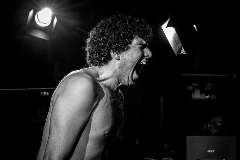 წარმატებული ესპანური გასტროლის შემდეგ ახმეტელის თეატრი თბილისურ პრემიერას წარმოადგენს