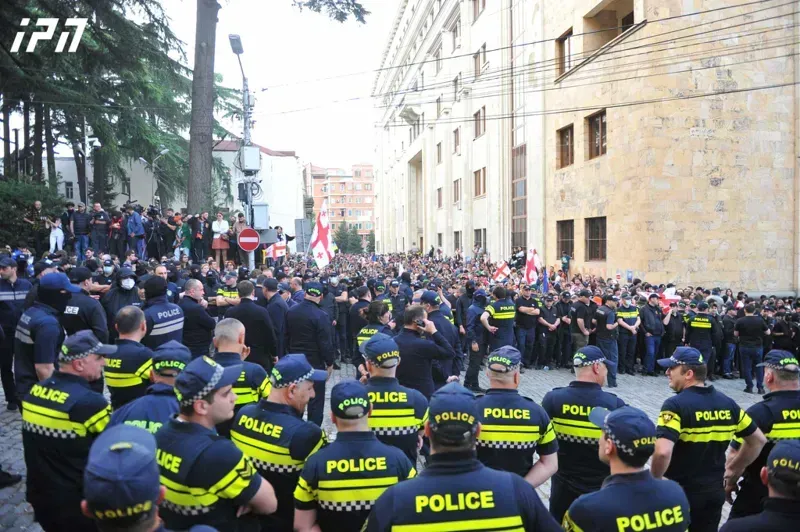 რა ხდება პარლამენტთან მას შემდეგ, რაც "უცხოური გავლენის გამჭვირვალობის შესახებ" კანონი მიიღეს