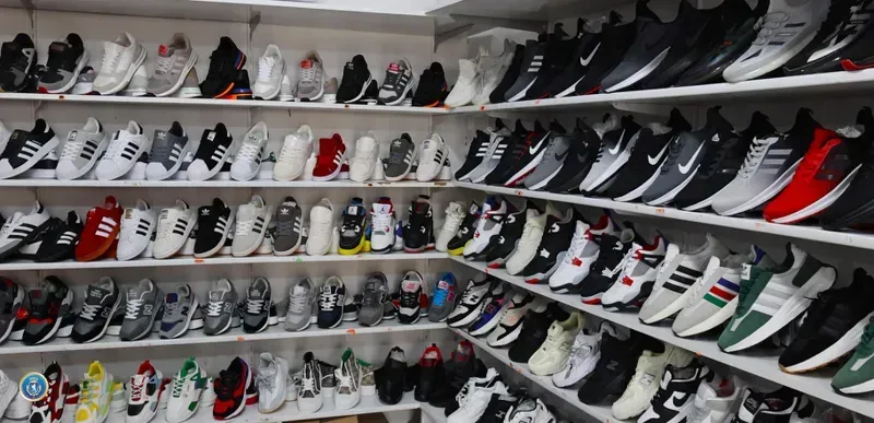 "ნაიკის“ სასაქონლო ნიშნის უკანონო გამოყენების ფაქტზე საგამოძიებო სამსახურმა უცხო ქვეყნის მოქალაქე ამხილა