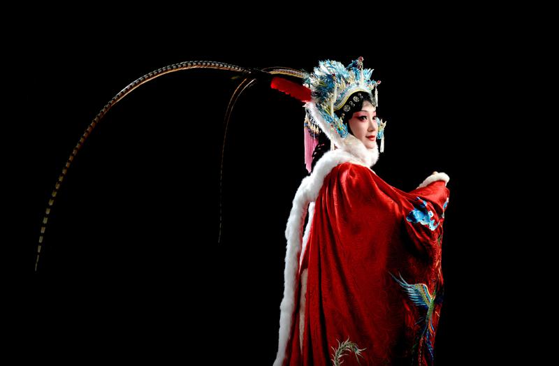 როგორ აღინიშნა სოხუმის თეატრში ბავშვთა დაცვის დღე - საჩუქარი პატარებს