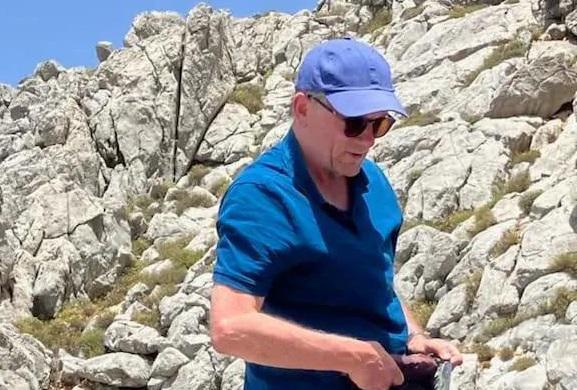 სად გაქრა მოსლი: ცნობილი ბრიტანელი მედიკოსი და ჟურნალისტი საბერძნეთი მოგზაურობისას გაუჩინარდა - რას ამბობს გამოძიება