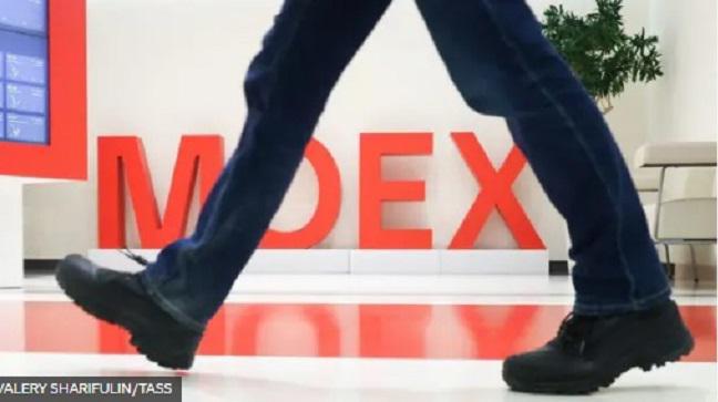 სანქცირებული მოსკოვის ბირჟა დღეიდან დოლარით და ევროთი ვაჭრობას წყვეტს