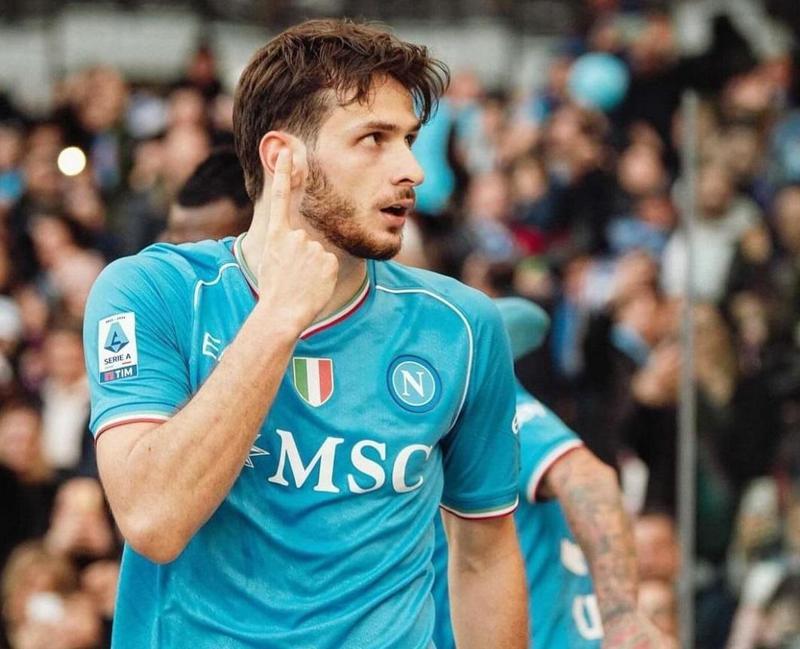 "კვარაცხელია არ იყიდება. გუნდთან კონტრაქტის მქონე ფეხბურთელის მომავალს არ წყვეტენ აგენტები ან მამები..." - "ნაპოლის" განცხადება