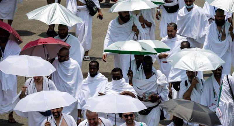 მექის მოლოცვისას, ძლიერი სიცხის გამო, სულ მცირე, 14 ადამიანი დაიღუპა - მორიგი ტრაგედია ჰაჯის დროს