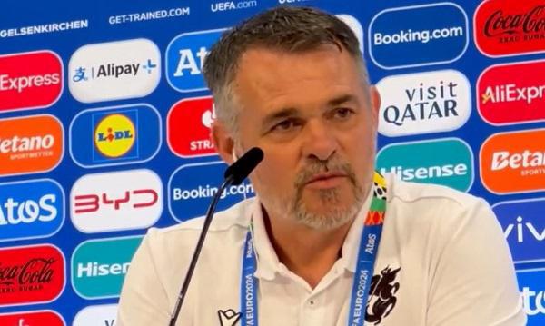 “ვიღაც ბრიყვები ყოველდღიურად მაკრიტიკებენ, ბოდიში ამ ტონისთვის, თუმცა ამ ყველაფრის გამო ბოლო დღეებია ცუდ განწყობაზე ვარ... პოლიტიკისგან ძალიან შორს ვარ“ - ვილი  სანიოლი