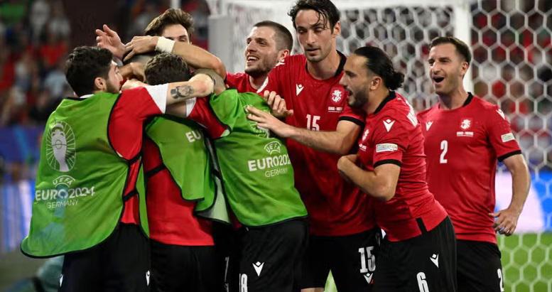 რა შეფასებები მიიღეს ქართველმა ფეხბურთელებმა ისტორიულ მატჩში?