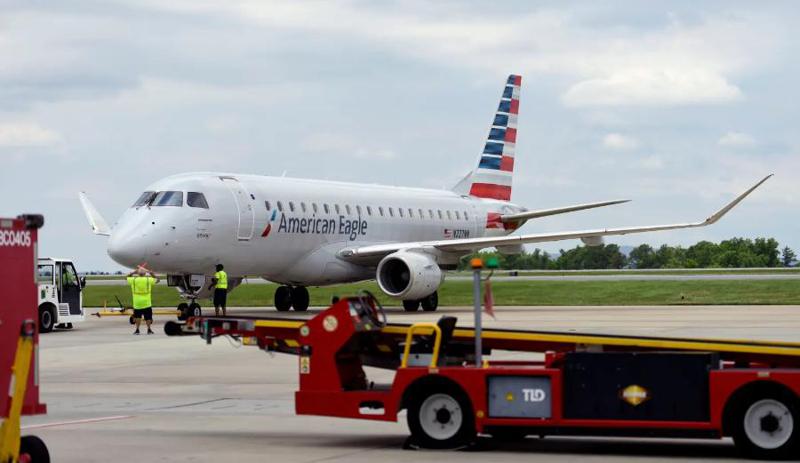 თვითმფრინავში მამაკაცმა გაიხადა და მოშარდა - რა მოხდა  American Airlines-ის რეისზე, რის გამოც მფრინავი იძულებული გახდა, საგანგებო დაშვება განეხორციელებინა