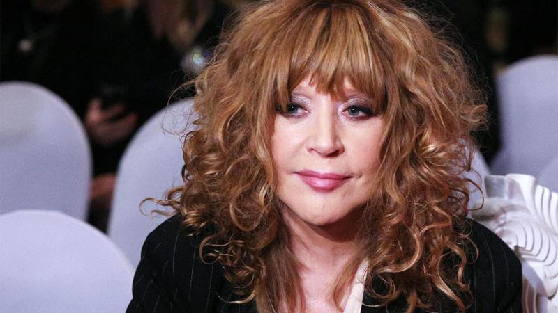 "დამირეკა და მითხრა, რომ ერთ თვეში უნდა წავიდე აქედან, ალბათ, რაღაც იცის" - რის შესახებ აფრთხილებს ალა პუგაჩოვა მეგობრებს? მომღერალი მათ რუსეთის დატოვებისკენ მოუწოდებს