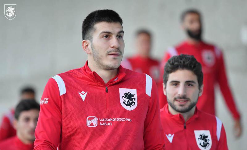 "გურამ კაშიამ ყველა ფეხბურთელის სახელით მადლობა გამოხატა... ძალიან დიდი სტიმულია, როცა შენს ქვეყანაში გაფასებენ" - ლოჩოშვილი