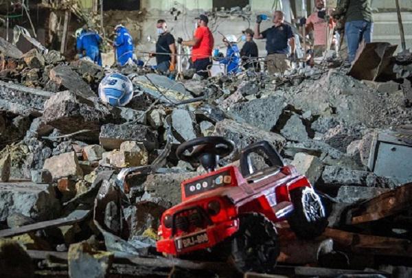 "მოხალისეებისთვის უცნობმა პირმა მოწამლული წყალი მიიტანა, ნანგრევებიდან 2 ბავშვისა და დედის ცხედარი ამოასვენეს" - კიევის დაბომბვის უმძიმესი დეტალები