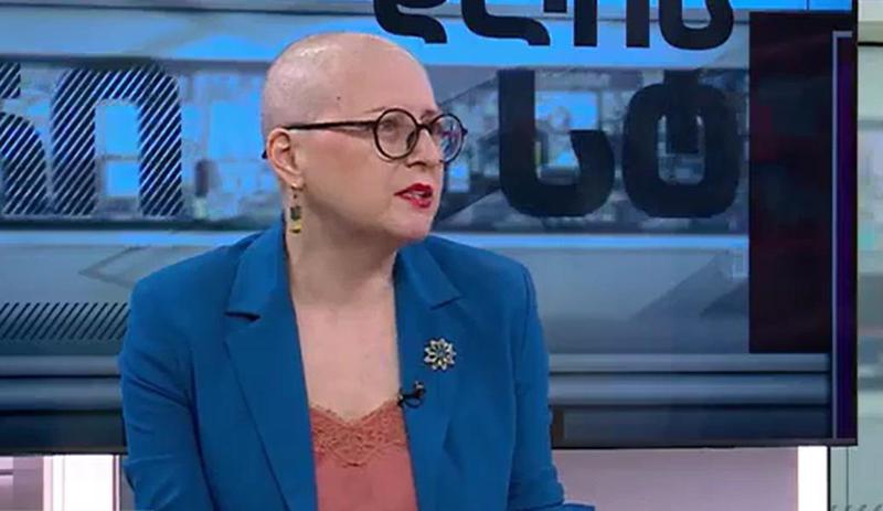 "ისეთი დამოკიდებულებაა ჩვენ მიმართ, თითქოს,  გადადებული ვართ უკვე... რაც მე გამოვიარე, იგივე სჭირდება ქვეყანას - ჯერ ქირურგიული ჩარევა, შემდეგ თერაპიები..." - ხათუნა სამნიძე