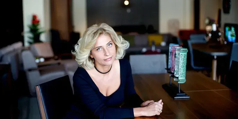 "ჩემკენ გამოიწია დასარტყამად, მე კი, ამ თაღლითების შემხედვარე, ლამის წყლის ბოთლი დავალეწე თავზე ამ მონას" - რას ჰყვება ნანა ლეჟავა "ტვ 24"-დან წამოსვლის შესახებ: ის პრეზიდენტს მიმართავს