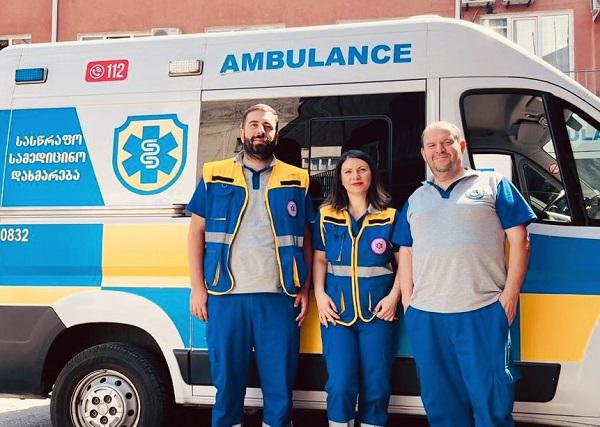 “დაფიქსირდა გულის გაჩერება, რეანიმაციული ღონისძიებები ლიფტშიც და მანქანაშიც გაგრძელდა“ - ამაღელვებელი ისტორია: როგორ გადაარჩინეს ასაკოვანი ქალი?