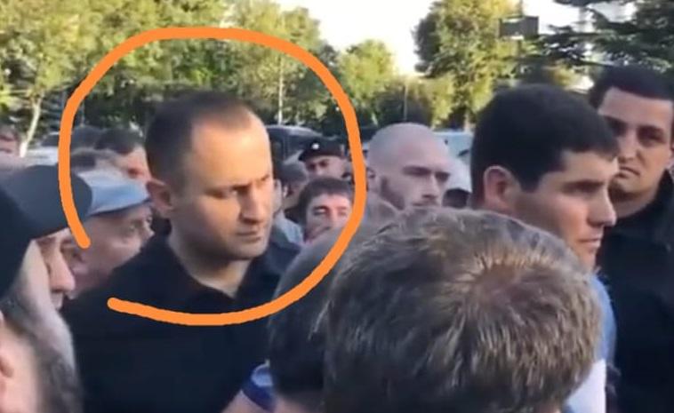 პოლიტიკური დაპირისპირების სისხლიანი გაგრძელება ოკუპირებულ ცხინვალში -  ბიბილოვის ძმისშვილებს, რომლებსაც მის "ჯალათებს" ეძახიან, ცეცხლი გაუხსნეს