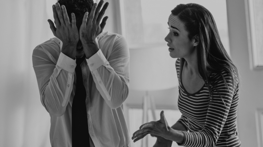 3 უტყუარი ნიშანი იმისა, რომ თქვენს სასიყვარულო ურთიერთობას მომავალი არ აქვს და ტყუილად კარგავთ დროს