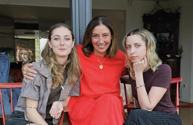 "ჩემი გოგოები ჩამოვიდნენ! დარია და ლიზა“ - რას წერს ნინო სუხიშვილი ძმისშვილებზე და რა არის გოგონებზე ცნობილი?