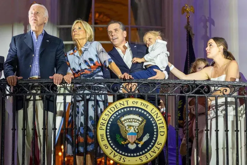 ბაიდენის ოჯახის წევრები საარჩევნო კამპანიიდან მის შესაძლო გასვლას განიხილავენ - რა ინფორმაცია ვრცელდება მედიაში