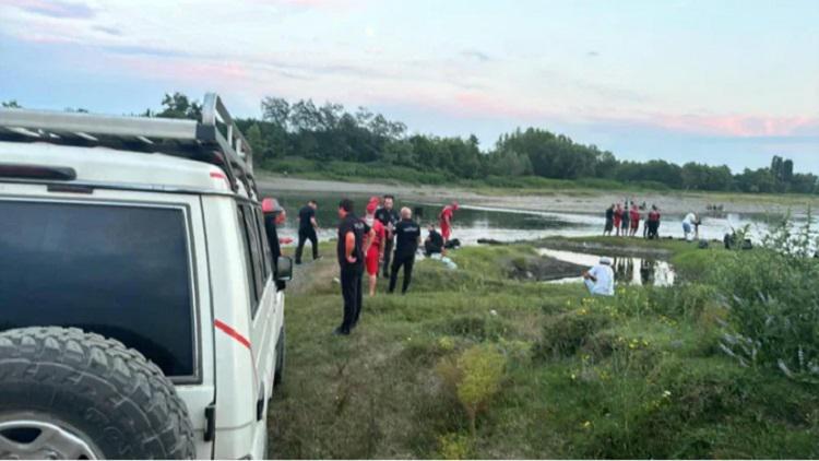 “ანაკლიაში სტუმრად იმყოფებოდა...“ - 15 წლის ბიჭი, რომელსაც მაშველები განმუხურში ეძებდნენ, მდინარე ენგურში გარდაცვლილი იპოვეს
