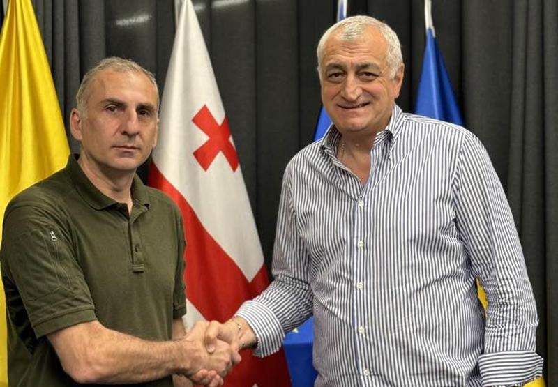 "ელისაშვილთან მქონდა პიროვნული კონფლიქტი, გახარიას პასუხები კი მე არ მაკმაყოფილებს..." - მამუკა ხაზარაძე