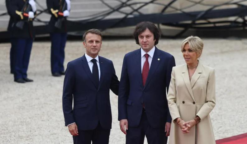 ირაკლი კობახიძე ემანუელ მაკრონის მიერ ოლიმპიადის მონაწილე სახელმწიფოთა ლიდერების პატივსაცემად გამართულ მიღებას დაესწრო