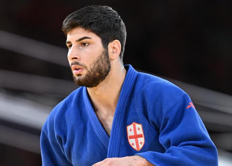 ოლიმპიური ვერცხლის პრიზიორი და მრეწველობის ინჟინერი, რომელსაც მუსიკის გარეშე ცხოვრება ვერ წარმოუდგენია...  - რას ჰყვებოდა ილია სულამანიძე საკუთარ ცხოვრებაზე ambebi.ge - სთან?