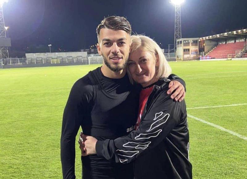 "ეს მათთვის, ვინც ტვინი წაიღო გიორგის წარმოშობასა და მის წვერზე..." - რას წერს გიორგი მიქაუტაძის დედა?