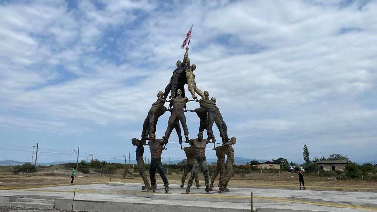 შინდისის ბრძოლიდან 16 წელი გავიდა - მემორიალთან გმირებს პატივს მიაგებენ